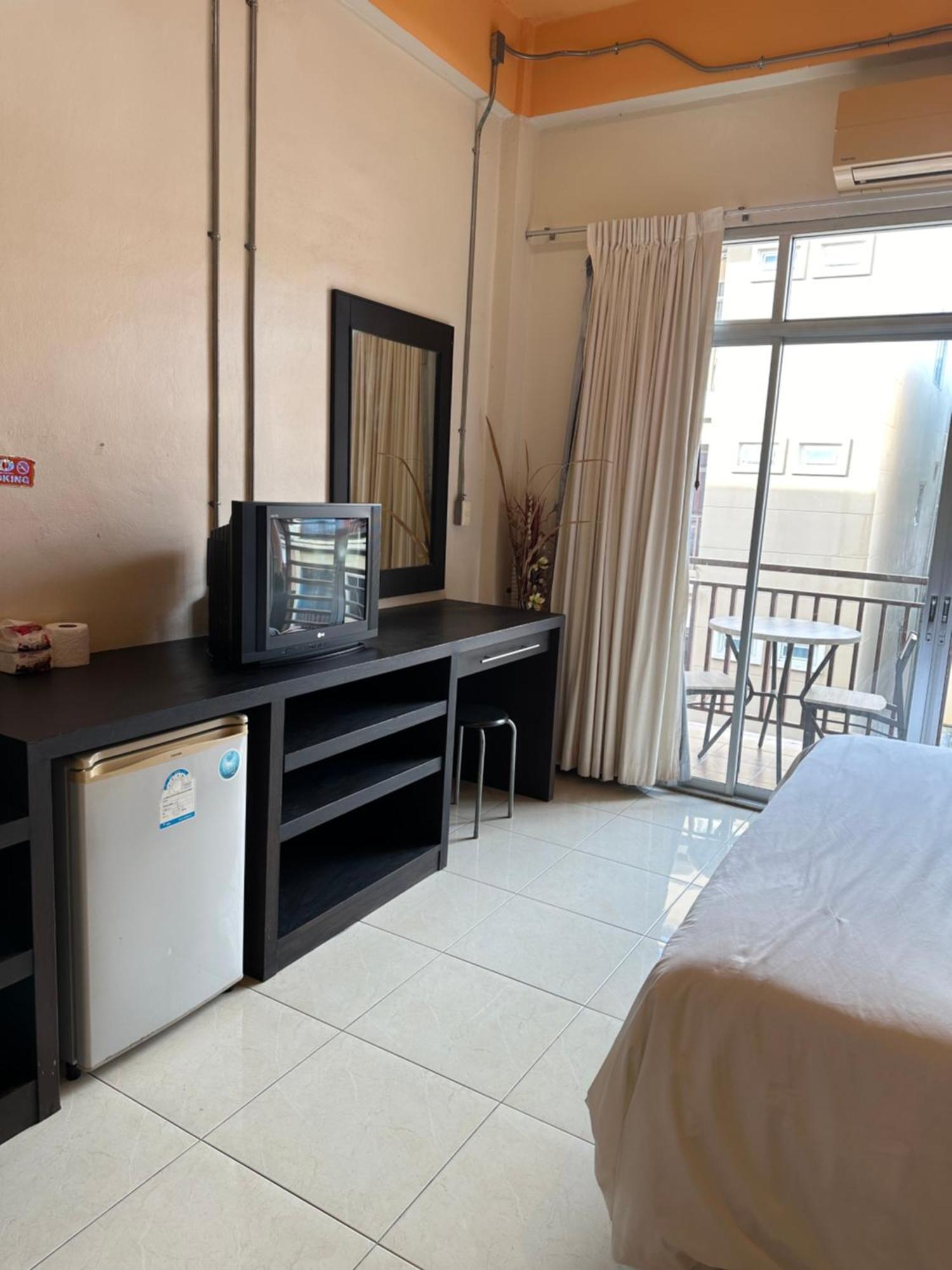 Cozy Place Patong Exterior photo